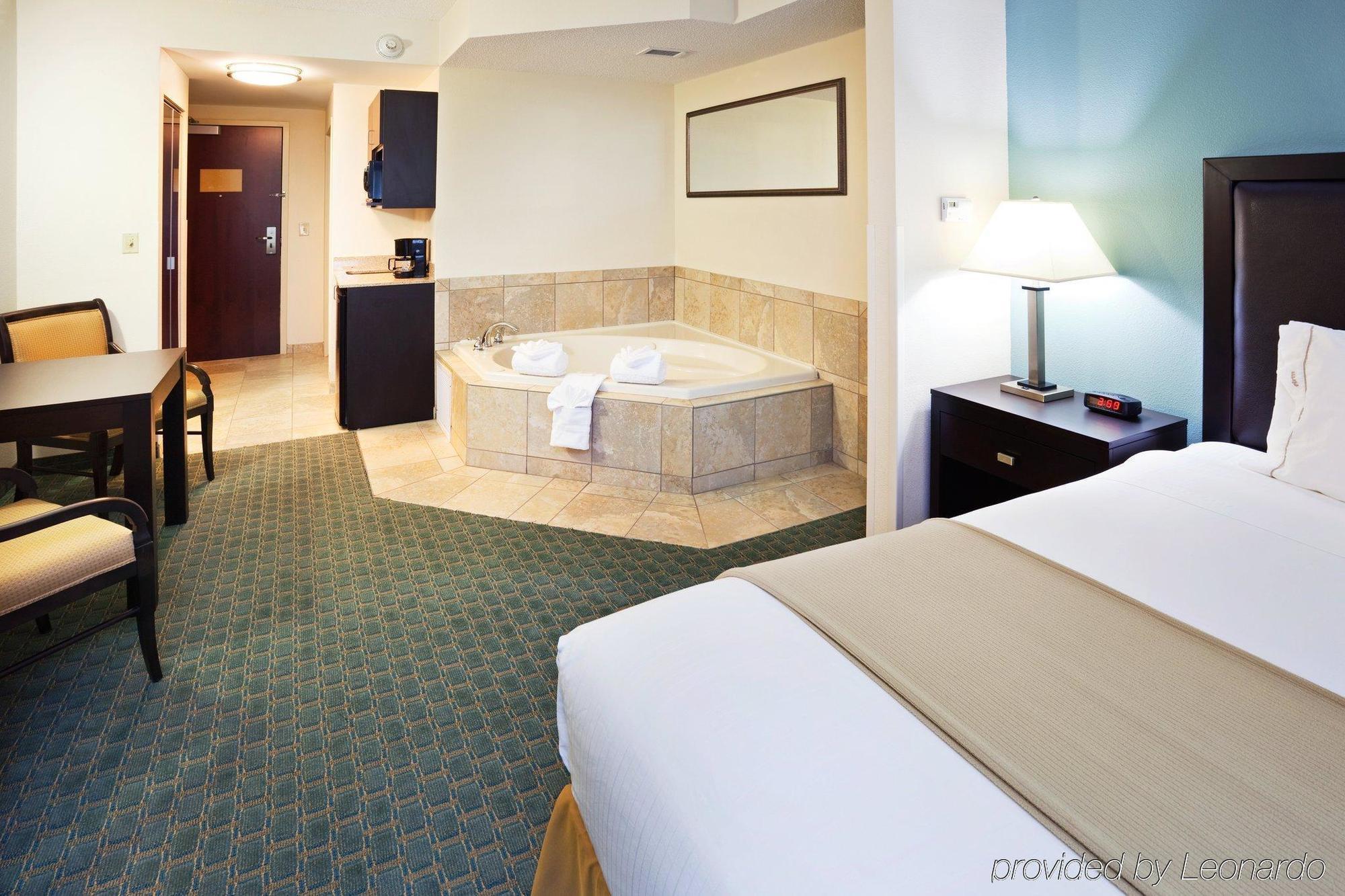 Holiday Inn Express & Suites Lebanon-Nashville Area By Ihg Chambre photo